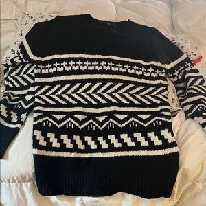 Forever 21 Black and White Patterned Crewneck Sweater